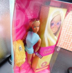 malibu barbie in box side